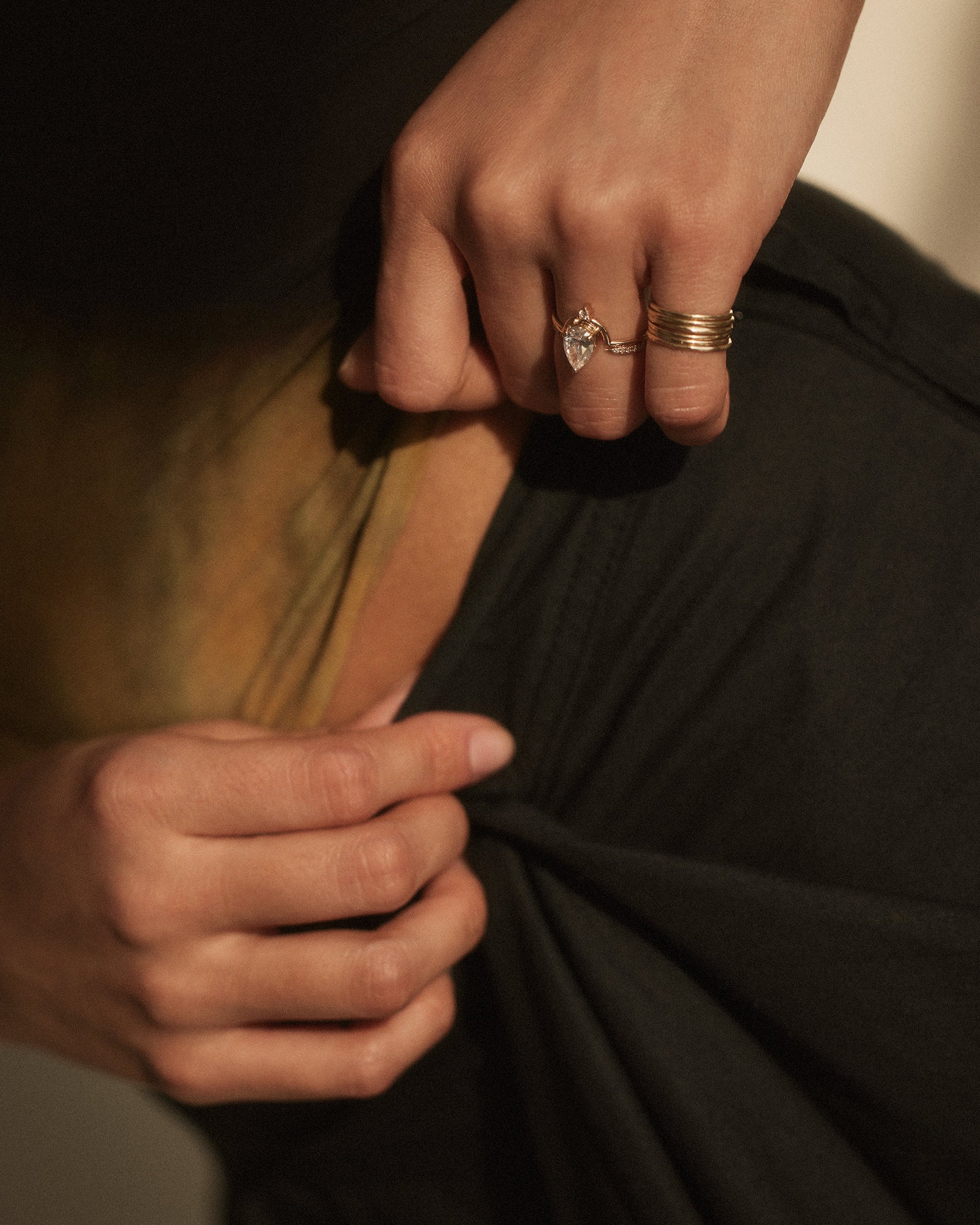 [lifestyle]Pear Cut Diamond Nestled Ring