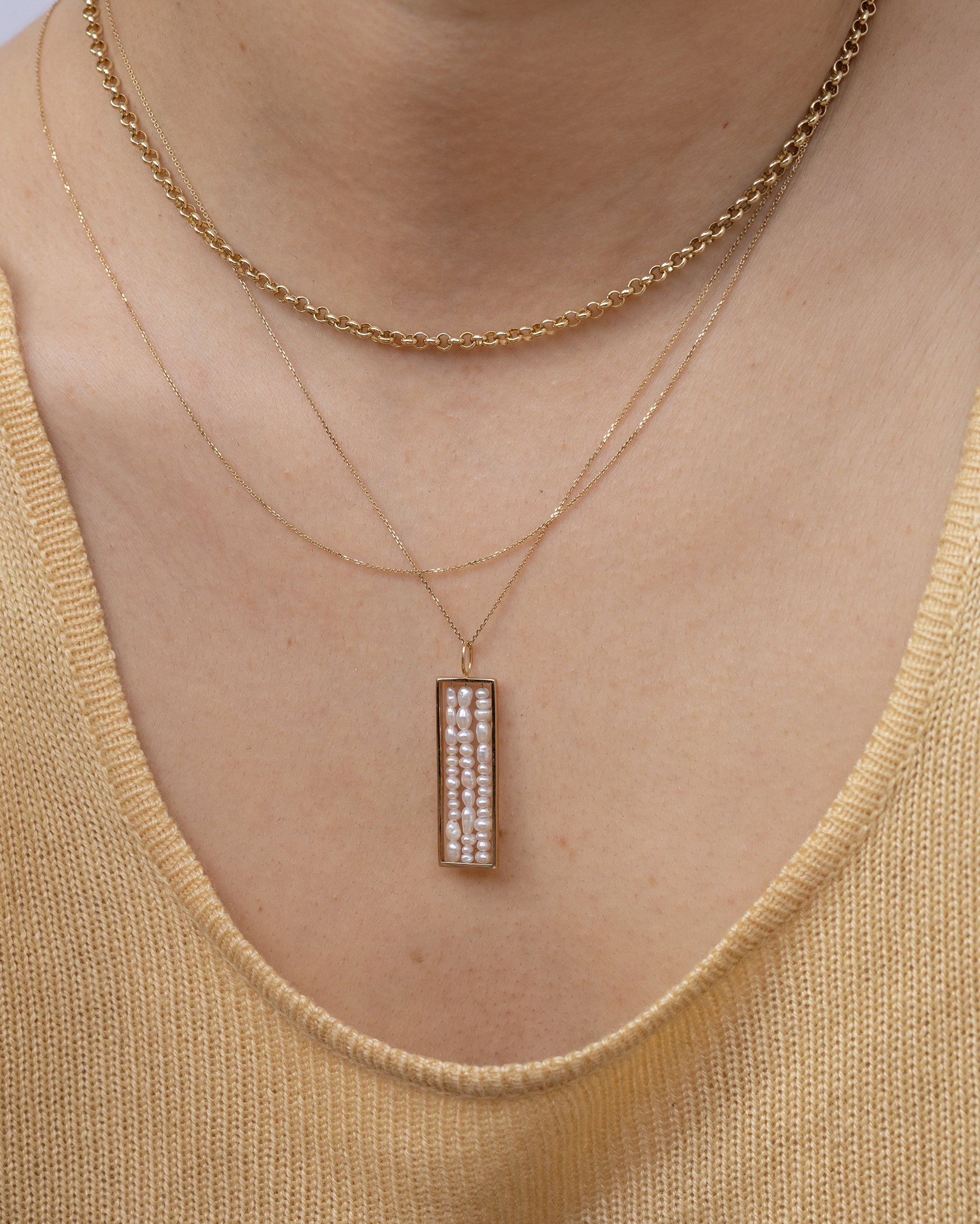 Pearl Long Metaphor Pendant