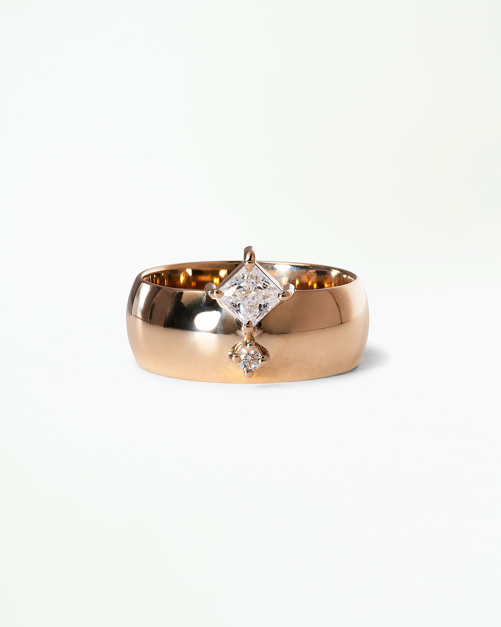 [lifestyle]Princess Cut Diamond Bricolage Ring