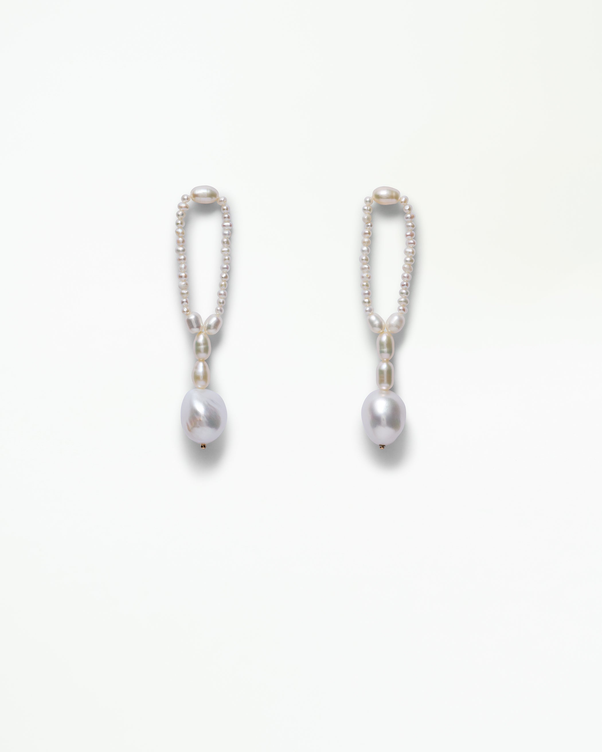 Pearl Hitch Earring