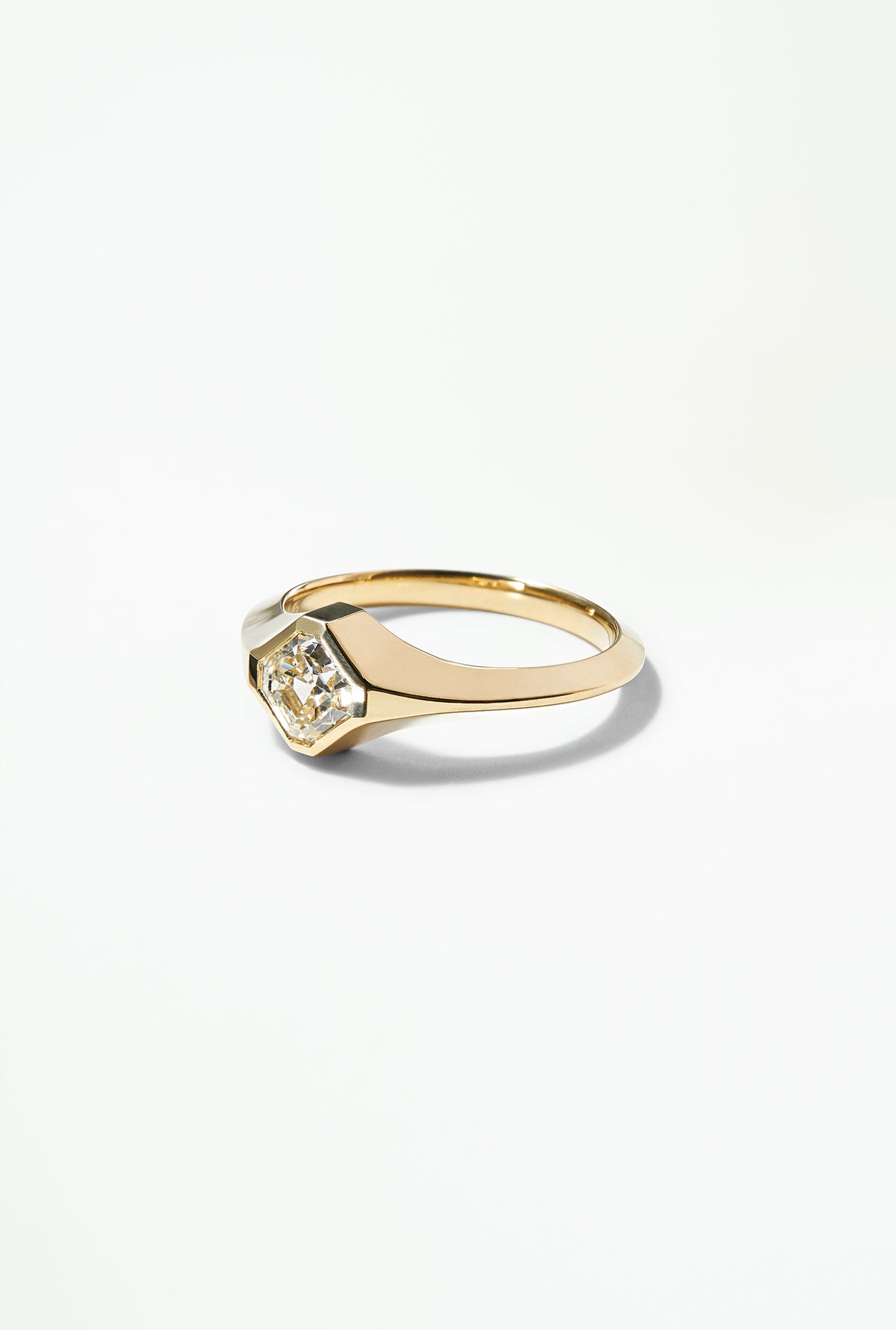 Solo Signet Ring No. 11