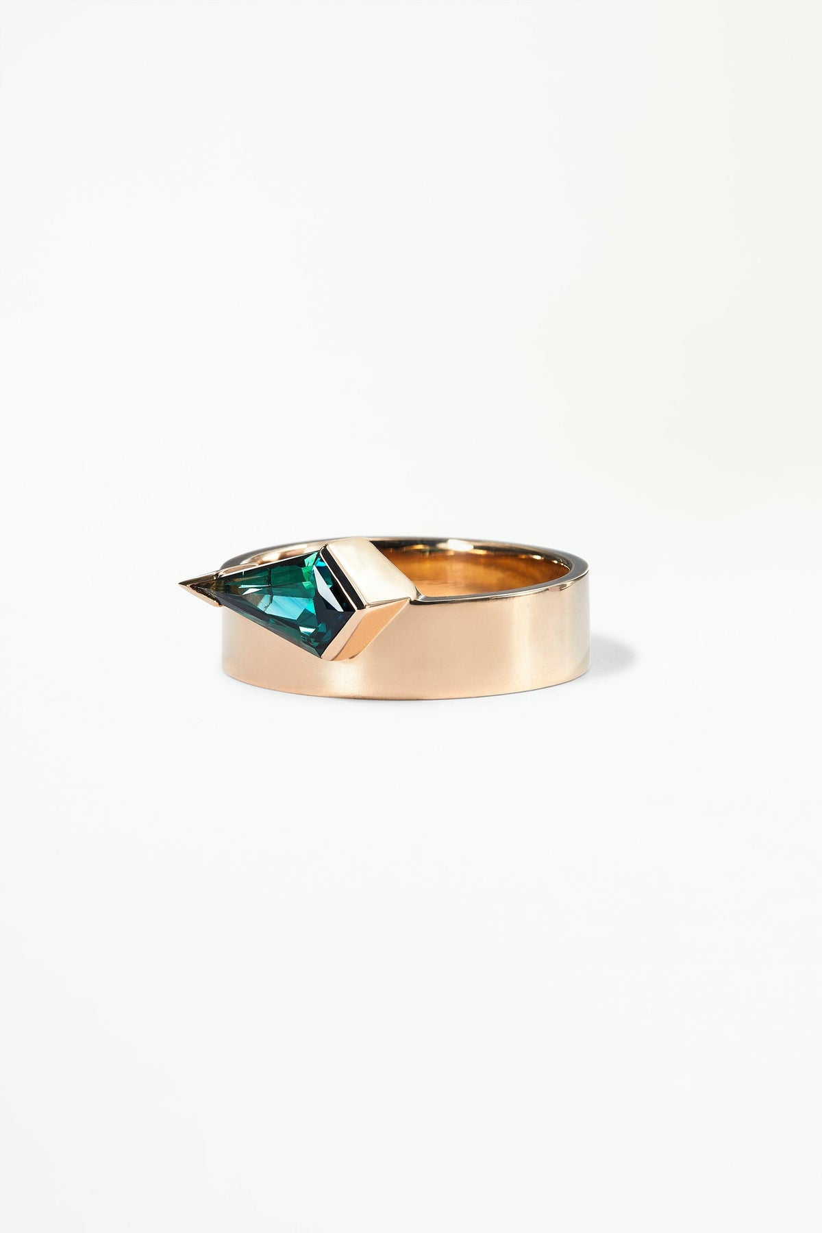 One of a Kind Kite Sapphire Monolith - WWAKE