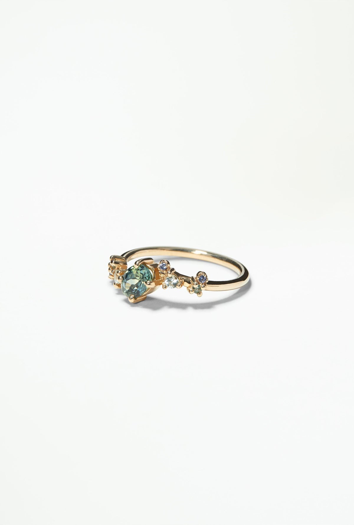 One of a Kind Oval Gradient Sapphire and Tourmaline Organic Crossover Ring - WWAKE